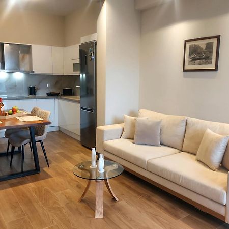 Adelinas' Apartment 阿尔戈斯托利翁 外观 照片